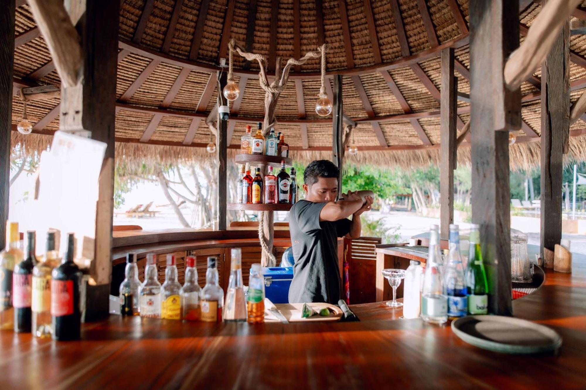 Island View Bar & Bungalow Гили-Эйр Экстерьер фото
