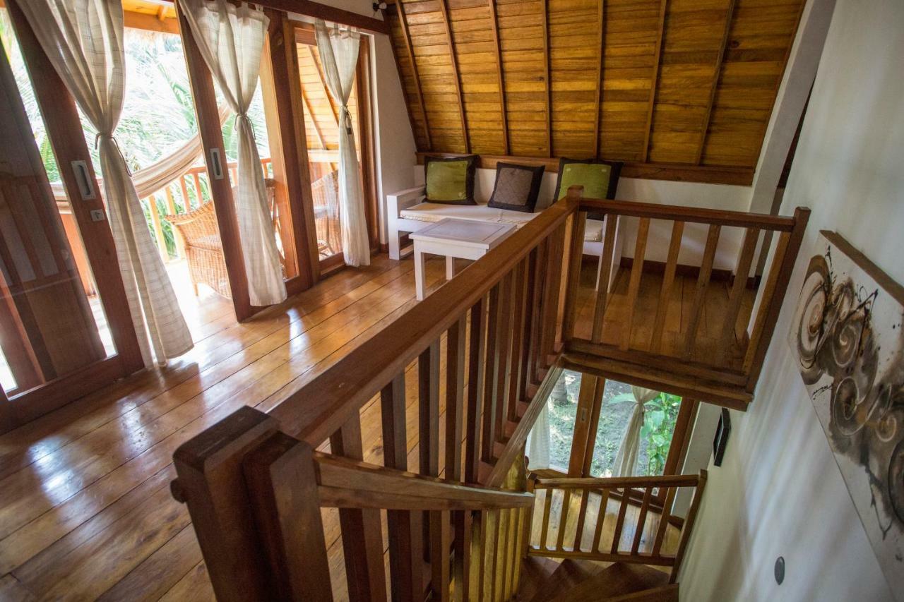 Island View Bar & Bungalow Гили-Эйр Экстерьер фото